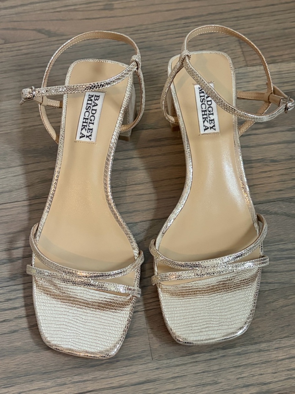 New Badgley Mischka Carlota Metallic Gold Strappy Sandals - 7.5